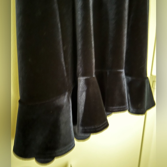 Black Velvet Dress - Picture 3 of 5